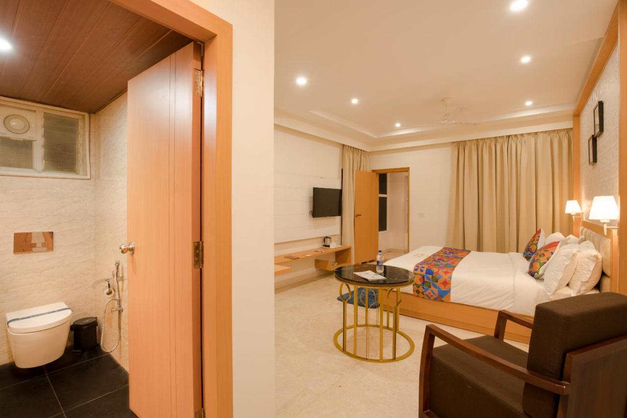 Kvr Capitol Suites Vijayawada Exterior photo